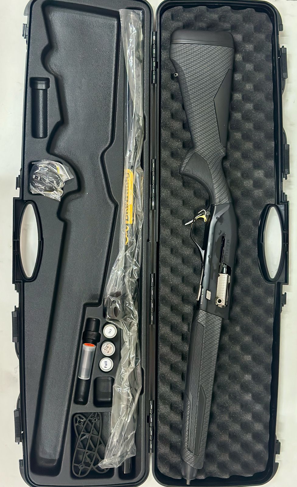 BROWNING MAXUS 2  COMPO BLACK CARBON FIBER (12M 32")