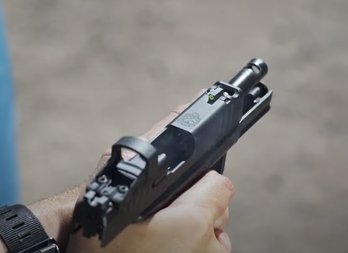                                                              H11 PRO RDR COMP CUT  New edition (4 Magazines)